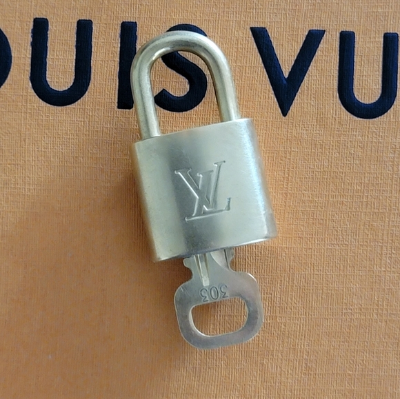 Louis Vuitton Accessories - Authentic Louis Vuitton Key and Lock #303🔒🔑